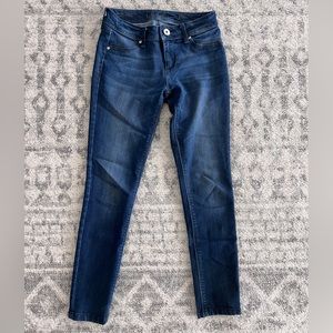 DL1961 denim jeans size 26. Emma Legging in Bloom